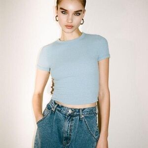 URBAN OUTFITTERS RIBBED CROPPED BABY TEE